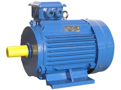 Drehstromasynchronmotor mit 7,5 kW, Schrägansicht Front