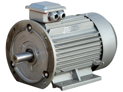 Drehstromasynchronmotor mit 7,5 kW, Schrägansicht Front
