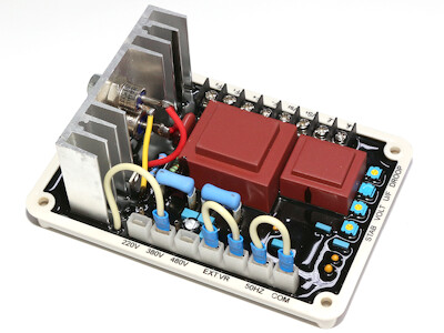 Universell einsetzbarer Spannungsregler AVR Controller Kutai EA15A, bis 20A Erregerstrom !